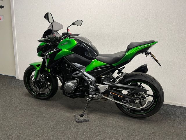 kawasaki - z900