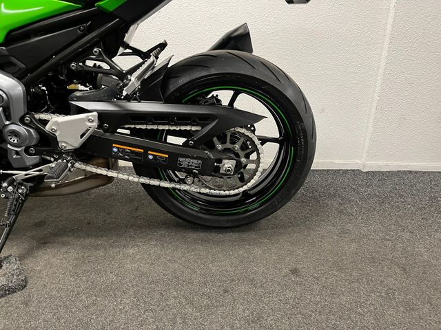 kawasaki - z900