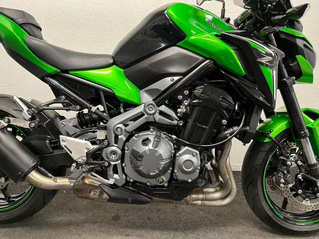 kawasaki - z900