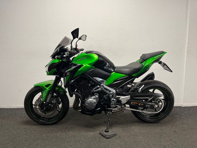 kawasaki - z900