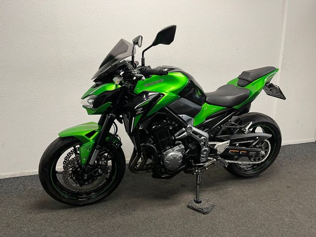 kawasaki - z900