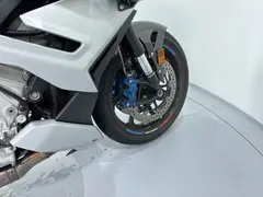 BMW M 1000 R White Aluminium metallic BTW voertuig 2026 occasion – foto 18 van 20