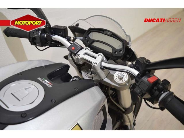 ducati - m-696