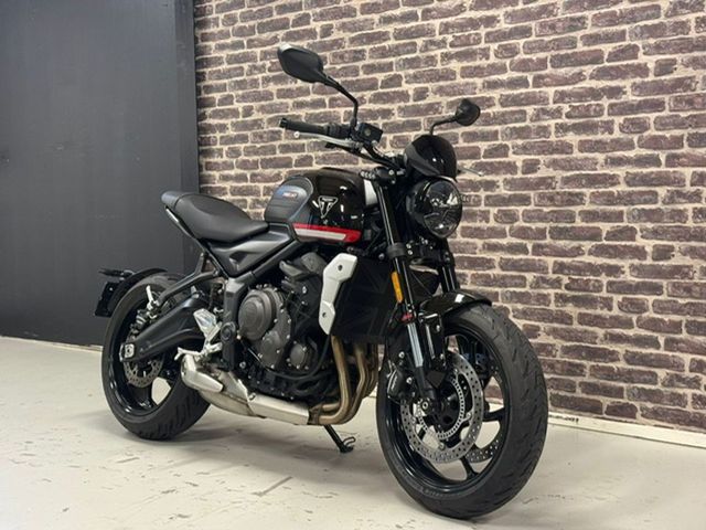 triumph - trident-900
