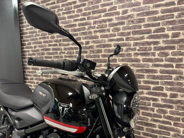 triumph - trident-900