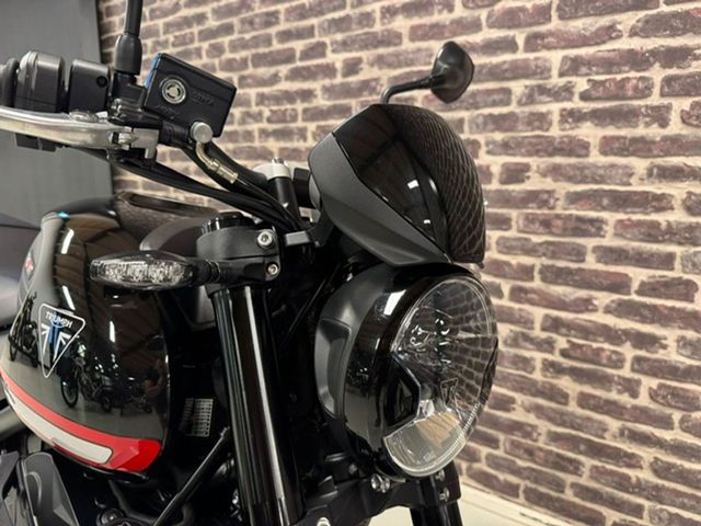 triumph - trident-900