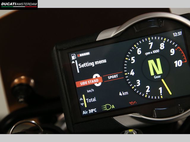 ducati - scrambler-ducati-10-anniversario-rizoma-edition