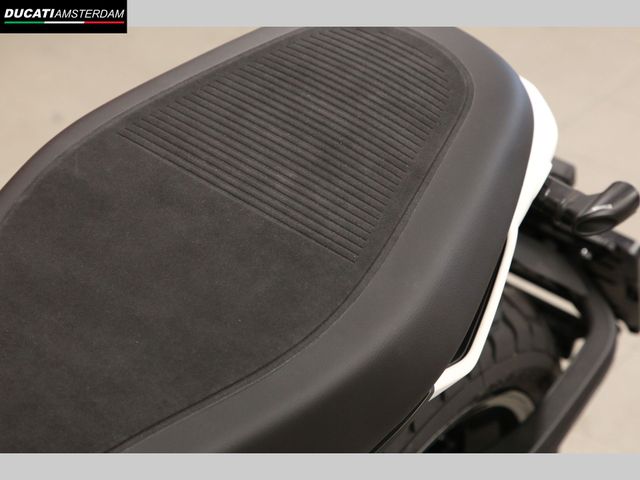 ducati - scrambler-ducati-10-anniversario-rizoma-edition