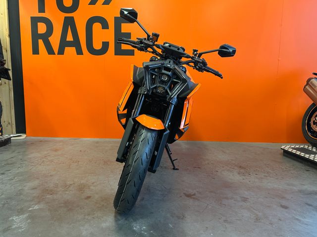 ktm - 1390-super-duke-r