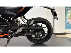 KTM 125 Duke | Handvatverwarming 2013 occasion – foto 10 van 15