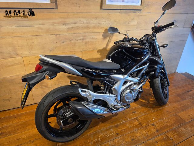 suzuki - sfv-650-gladius