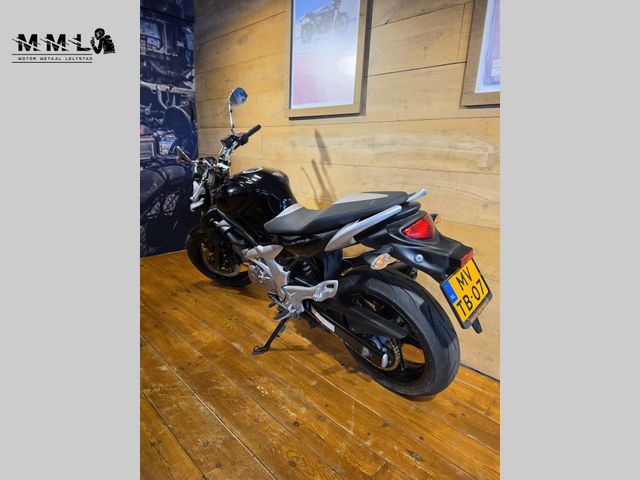 suzuki - sfv-650-gladius