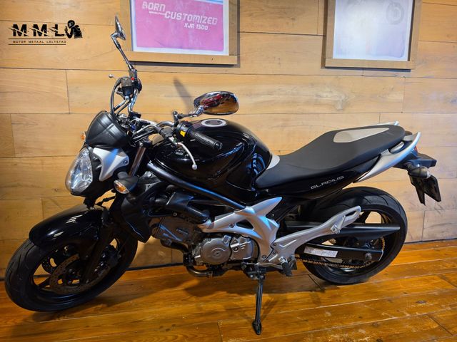suzuki - sfv-650-gladius