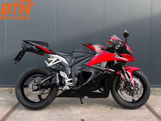 honda - cbr-600-rr-c-abs