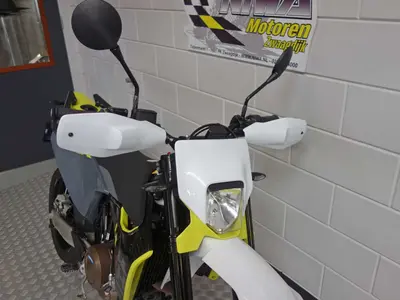 HUSQVARNA 701 SUPERMOTO – foto 4