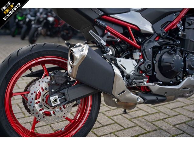 kawasaki - z900
