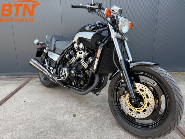 yamaha - vmx-1200-black-max