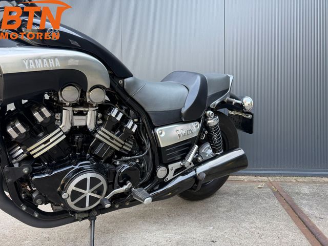 yamaha - vmx-1200-black-max