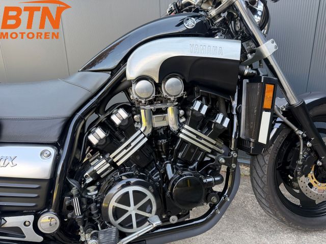 yamaha - vmx-1200-black-max