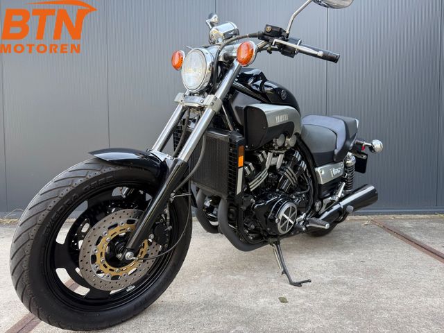 yamaha - vmx-1200-black-max