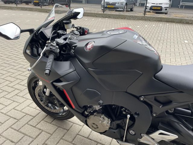 honda - cbr-1000-rr-fireblade-ec-abs