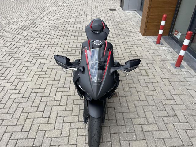 honda - cbr-1000-rr-fireblade-ec-abs