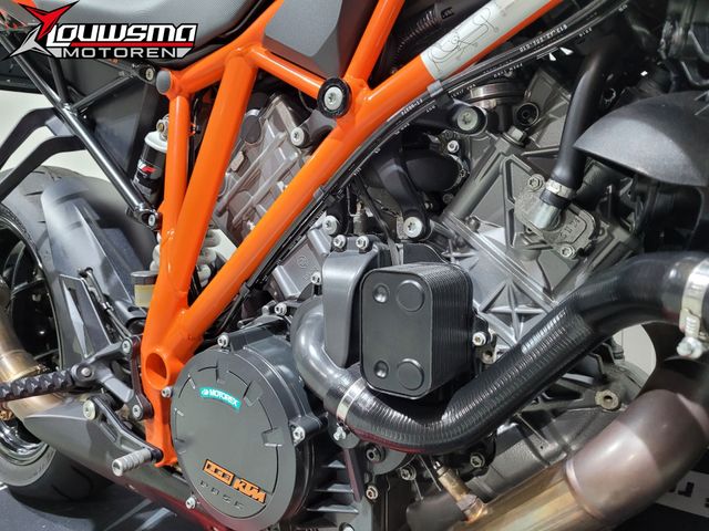 ktm - 1290-super-duke-r