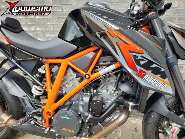 ktm - 1290-super-duke-r