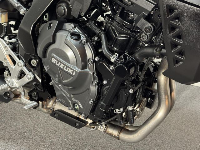 suzuki - gsx-8s