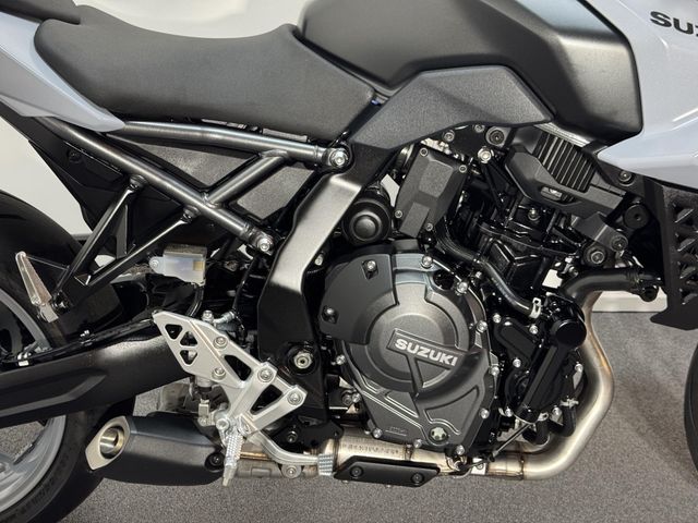 suzuki - gsx-8s