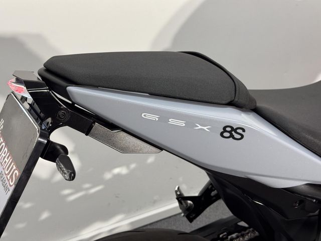suzuki - gsx-8s
