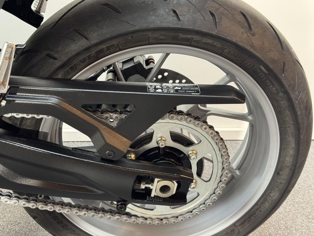 suzuki - gsx-8s