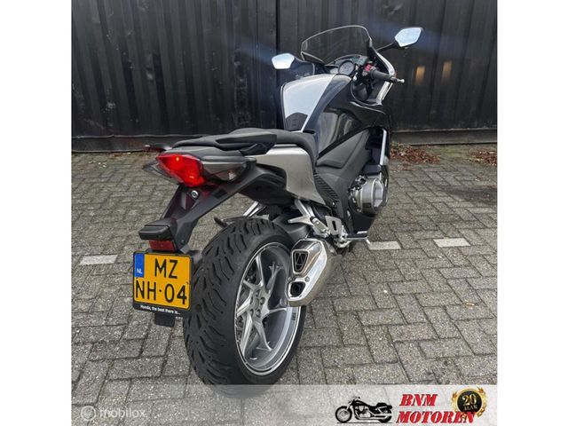 honda - vfr-1200-f-dct-c-abs