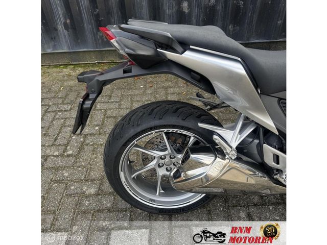 honda - vfr-1200-f-dct-c-abs