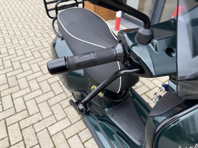 vespa - gts-300-super-racing-sixties