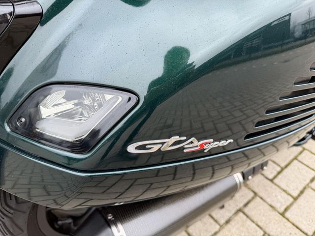 vespa - gts-300-super-racing-sixties