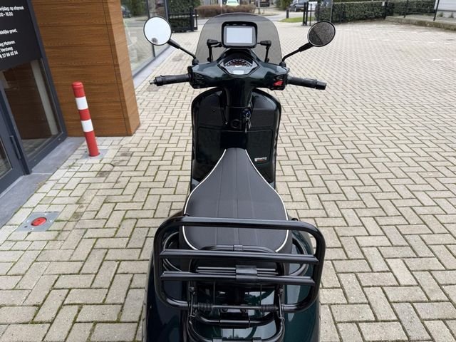 vespa - gts-300-super-racing-sixties