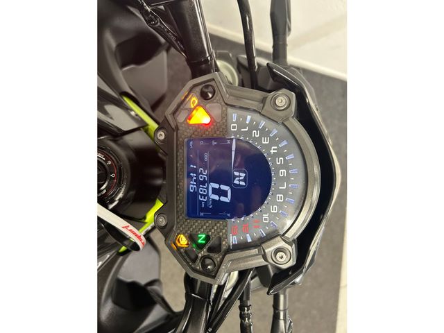 kawasaki - z900