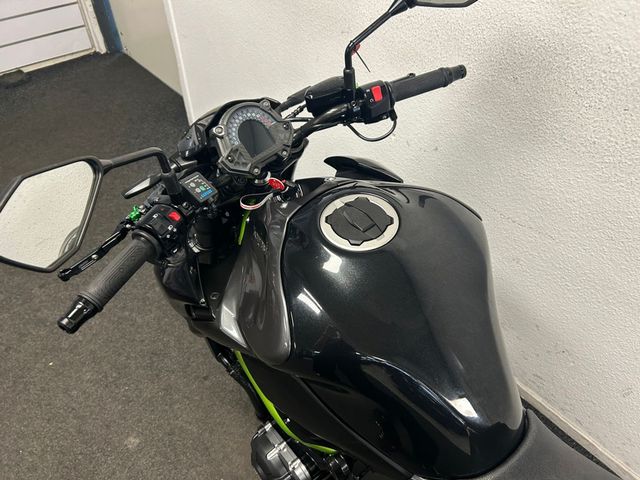 kawasaki - z900