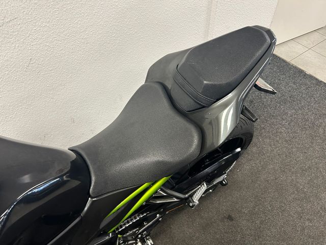 kawasaki - z900
