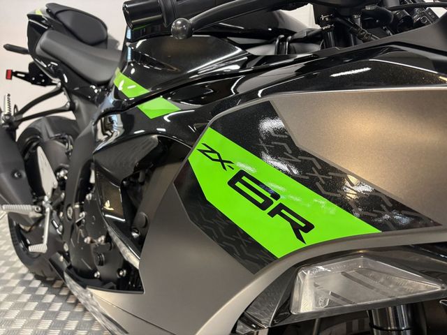 kawasaki - ninja-zx-6r