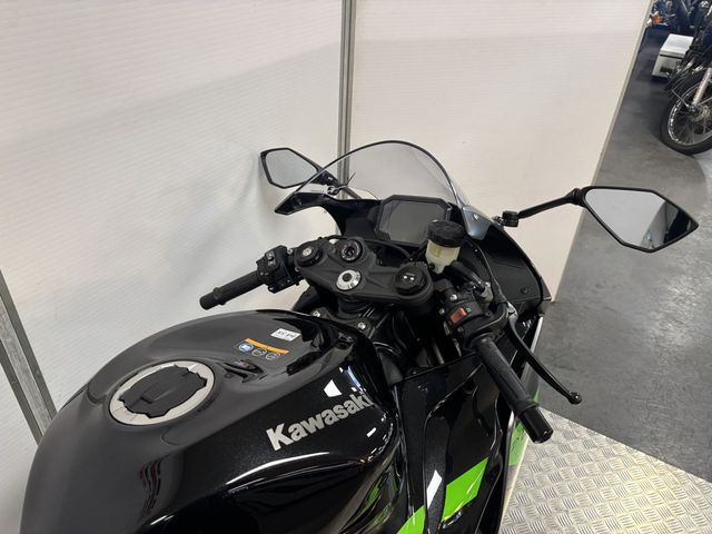 kawasaki - ninja-zx-6r