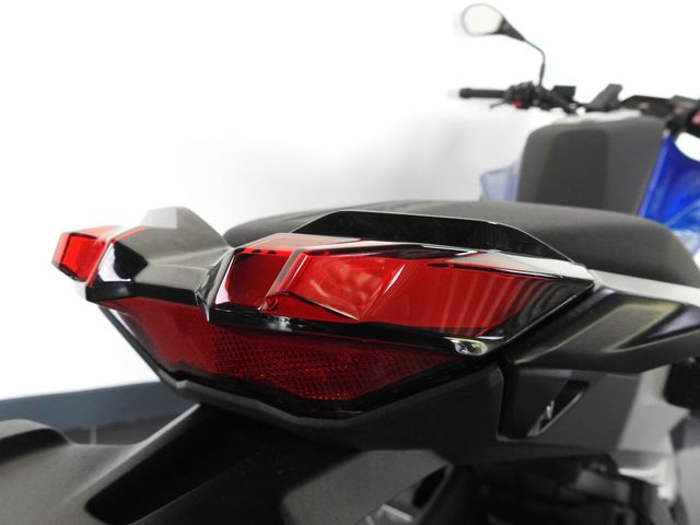 bmw - r-1300-r