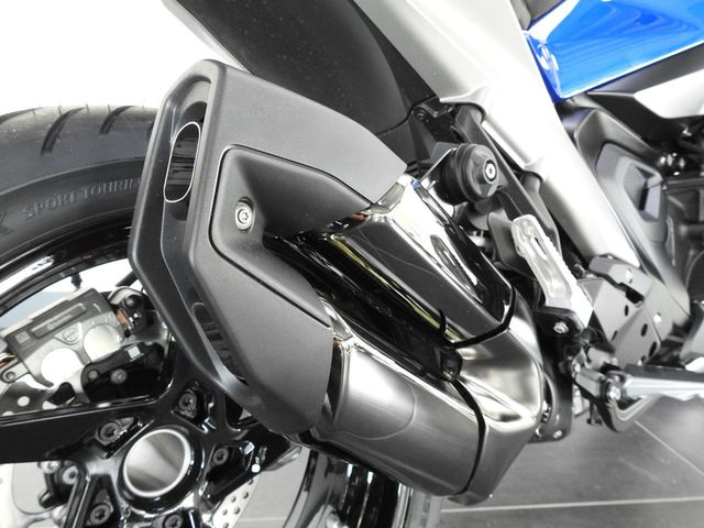 bmw - r-1300-r