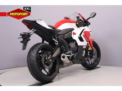 YAMAHA YZF R7 – foto 3