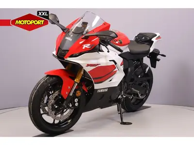 YAMAHA YZF R7 – foto 4
