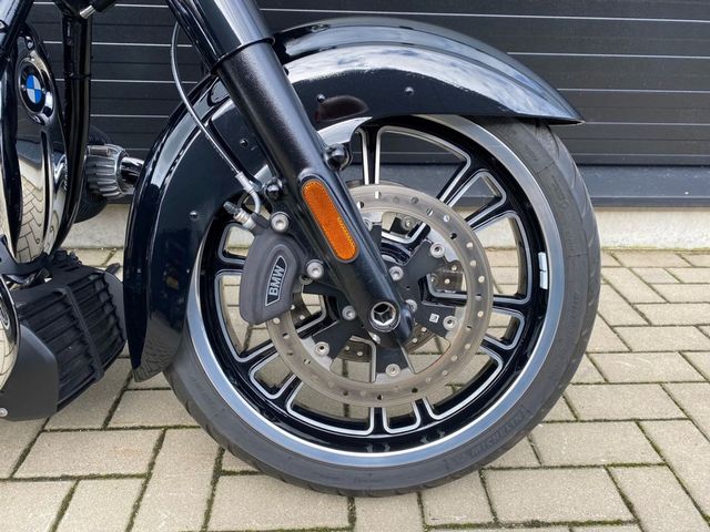 bmw - r-18-b