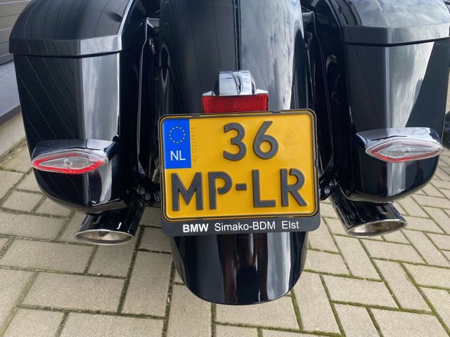 bmw - r-18-b