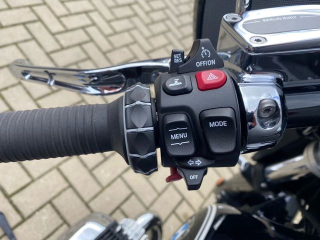 bmw - r-18-b