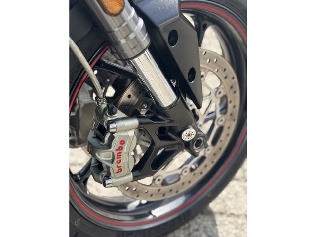 triumph - street-triple-rs